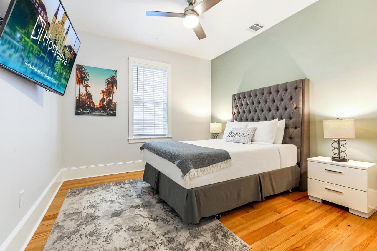 Fully Upgraded Urban Retreat With Pool *