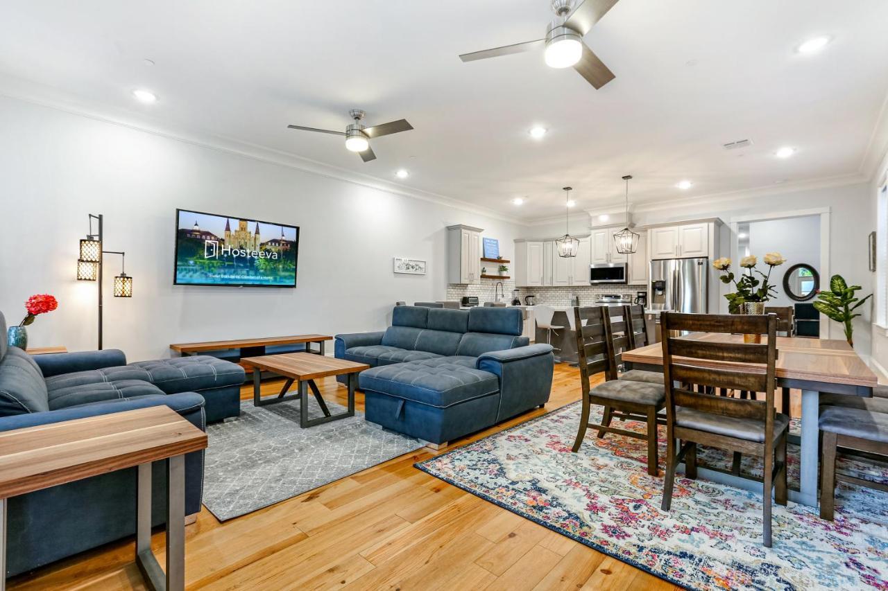 Apartment Fully Upgraded Urban Retreat With Pool *