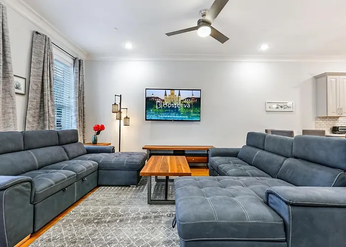 Fully Upgraded Urban Retreat With Pool