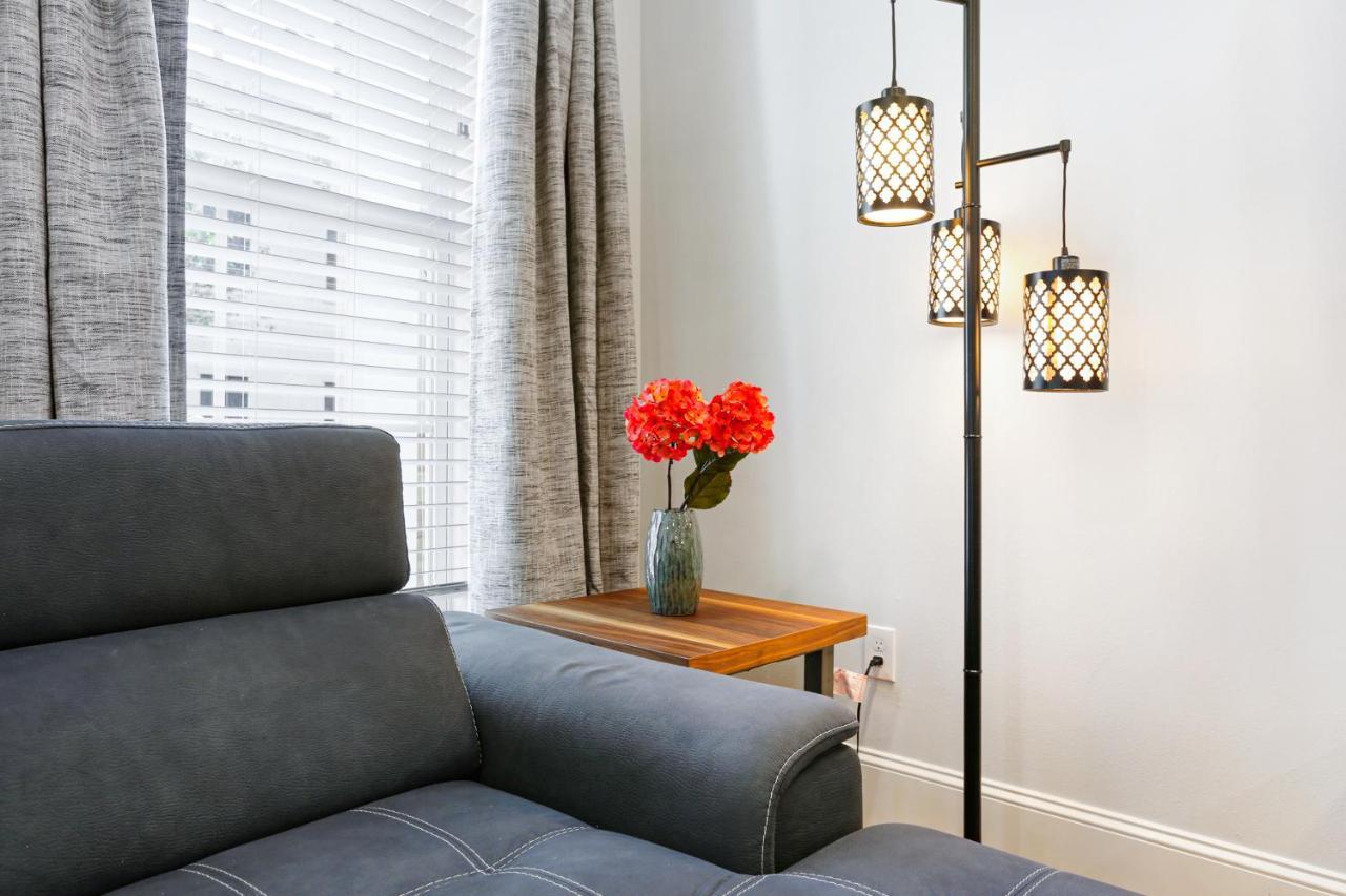 Fully Upgraded Urban Retreat With Pool Apartment New Orleans
